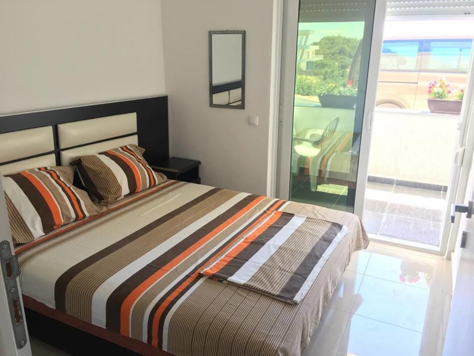 Apartmani Dini Ulcinj Kültér fotó