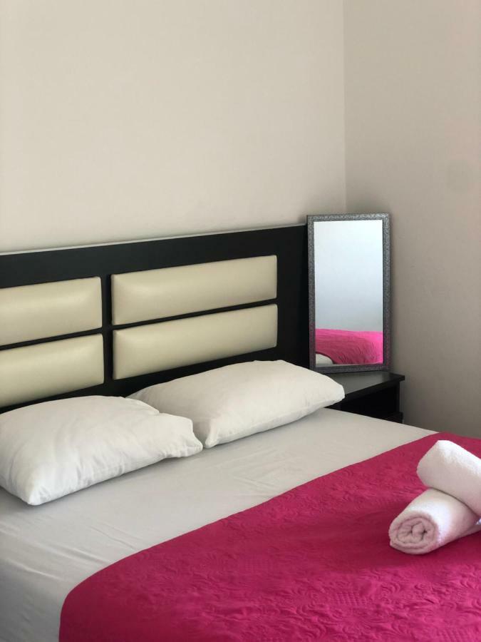 Apartmani Dini Ulcinj Kültér fotó